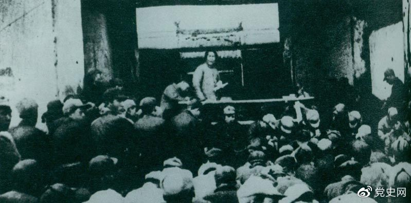 1935年12月27日，毛澤東在陜北瓦窯堡黨的活動分子會議上作《論反對日本帝國主義的策略》報告。